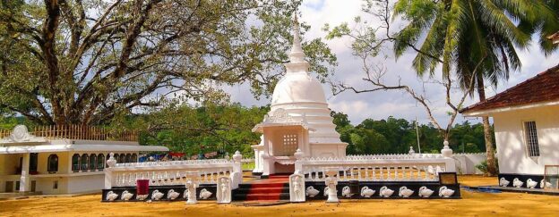pokunuwita sri vinayalankaramaya (burmese temple)